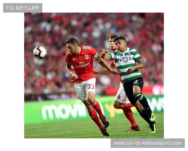 本菲卡定位球套路再次奏效，前场混战中得分