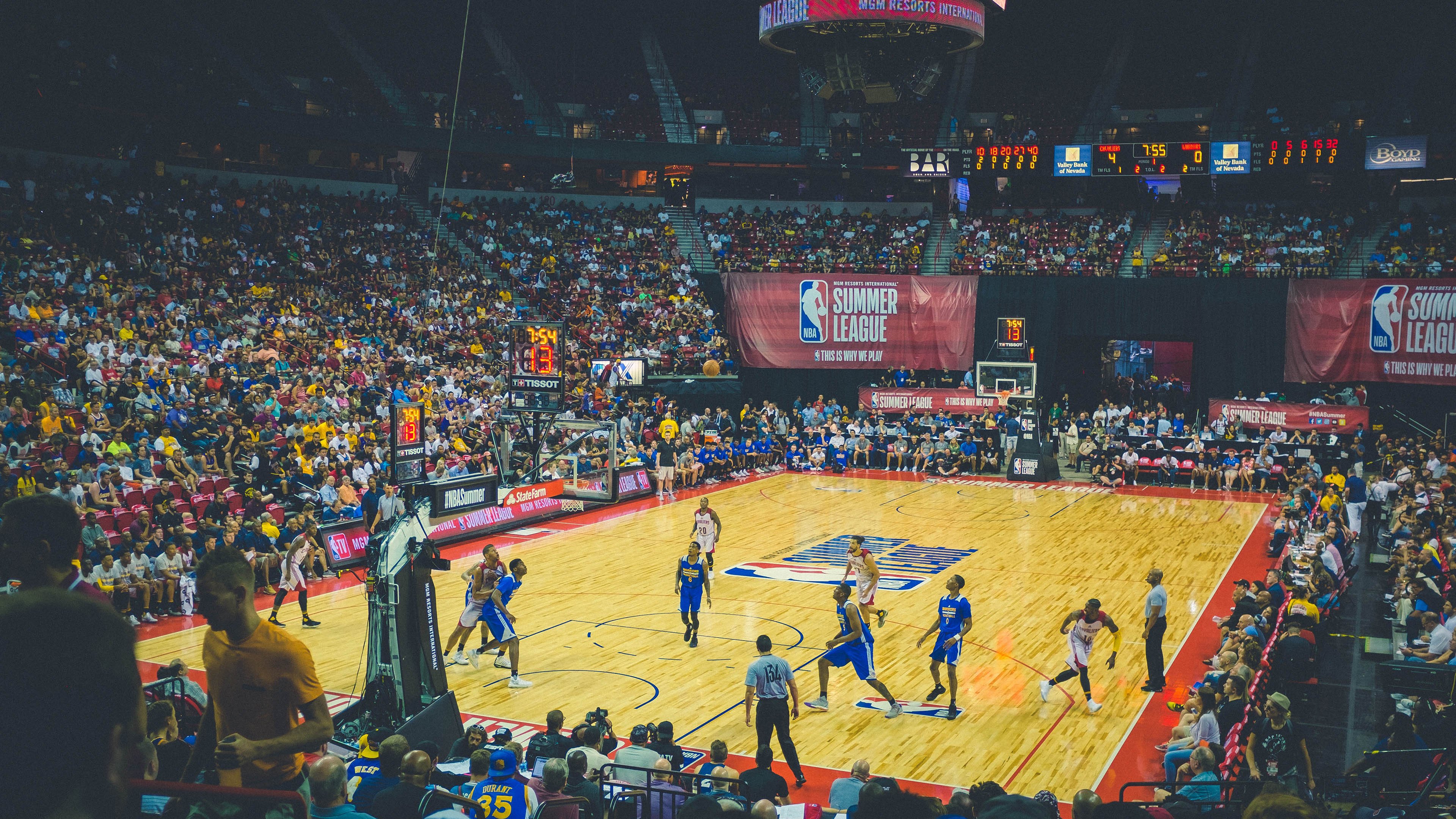 贝尔哈德·福特：通过全能表现，成为全黑队战术调整的核心，贝尔福特vs丹亨德森